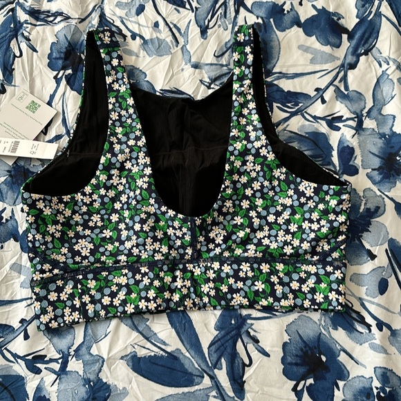 NWT J.Crew Liberty fabric Activewear Top. - Picture 2 of 4